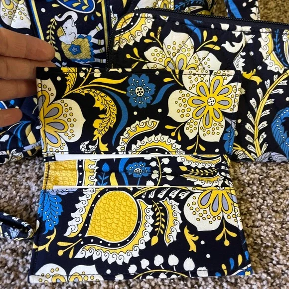 Vera Bradley crossbody, checkbook, wallet, tech holder - Picture 10 of 11